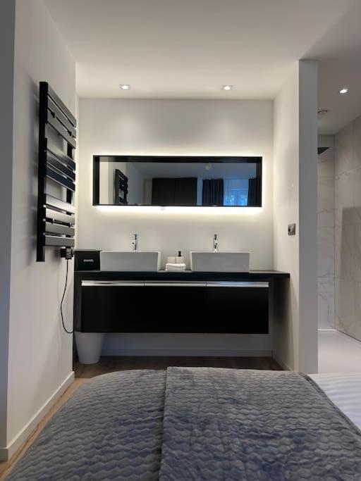 Charmant Appartement Au Look Design Mons Bagian luar foto