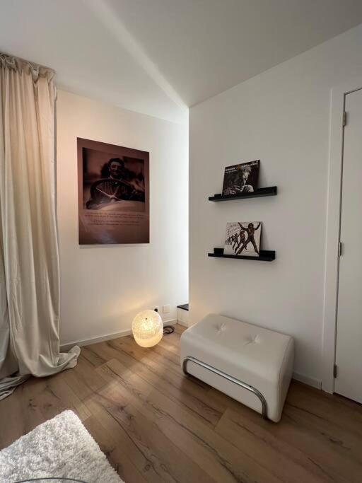 Charmant Appartement Au Look Design Mons Bagian luar foto
