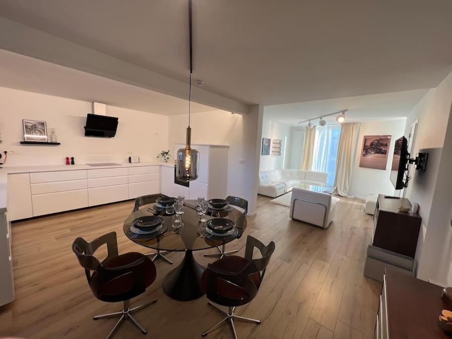 Charmant Appartement Au Look Design Mons Bagian luar foto